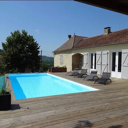 펜션 La Case A Nini Paisible Maison Avec Piscine
